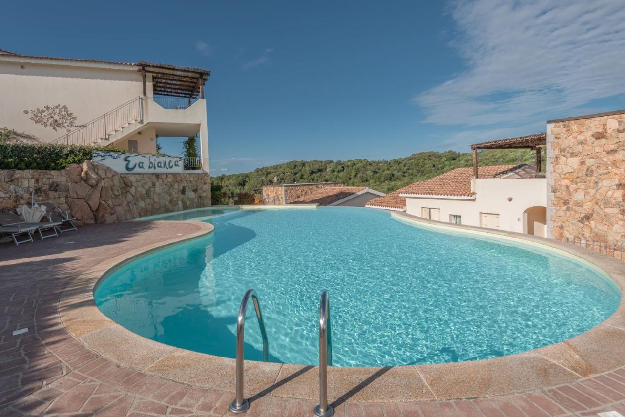 Residence Ea Bianca Baja Sardinia Luaran gambar