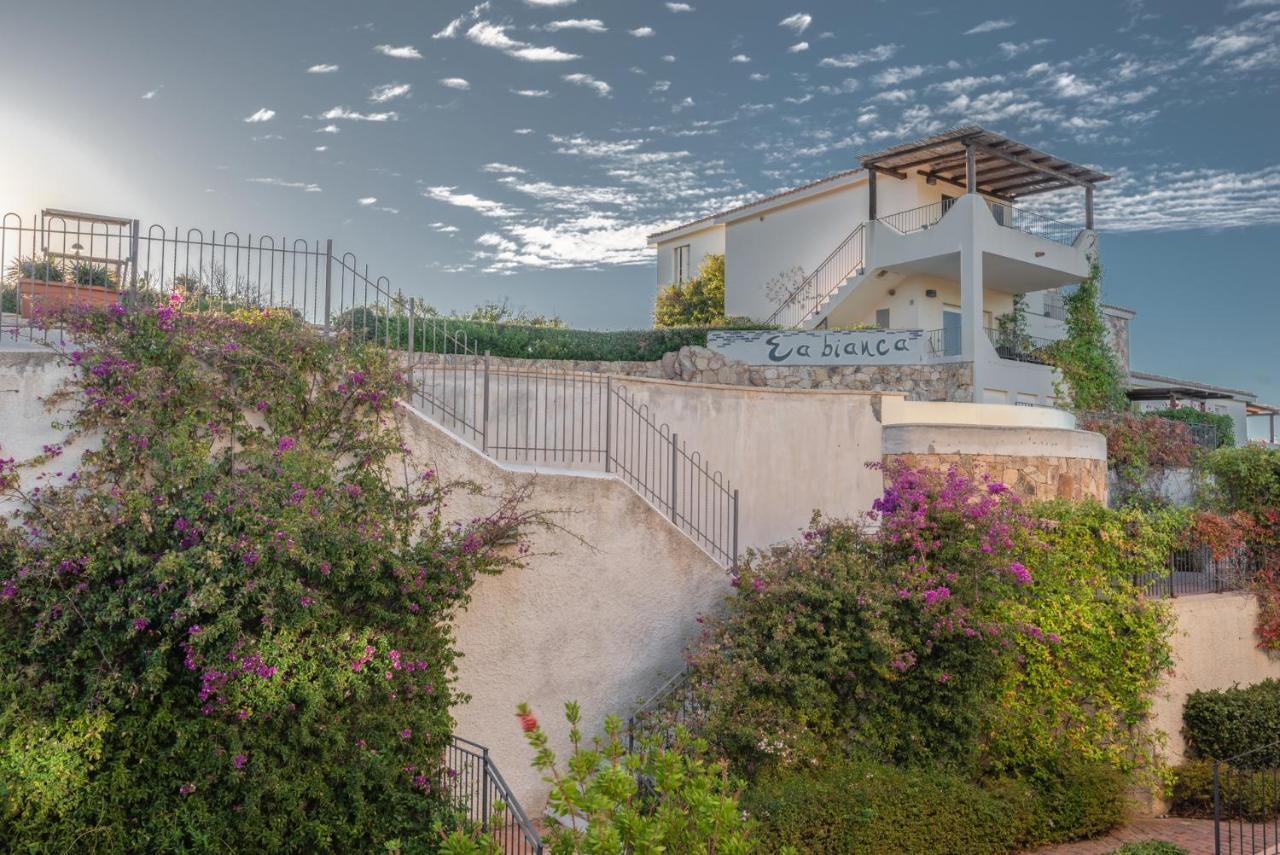 Residence Ea Bianca Baja Sardinia Luaran gambar