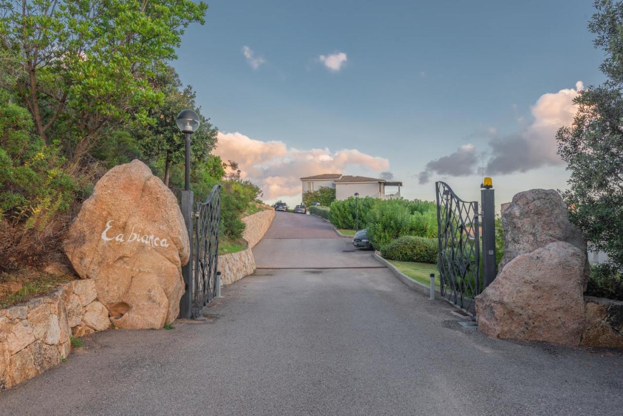 Residence Ea Bianca Baja Sardinia Luaran gambar